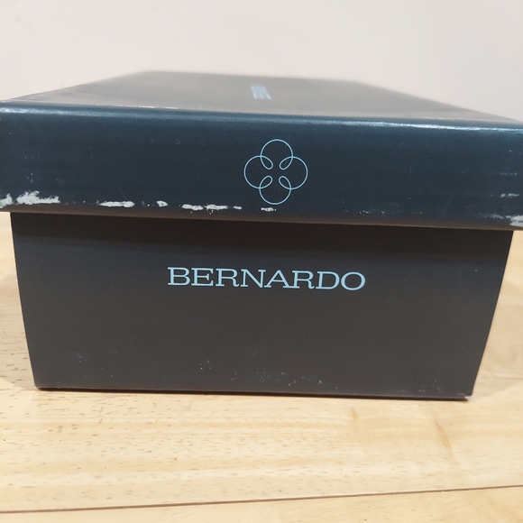 Bernardo Ellie Ankle Strap Flat - Picture 9 of 12